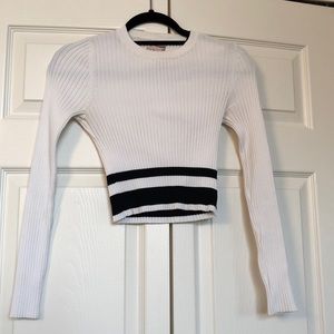 Long sleeve crop top